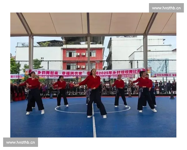 乡村传统斗鸡盛会激发民间热情展现地方文化魅力与竞技精神